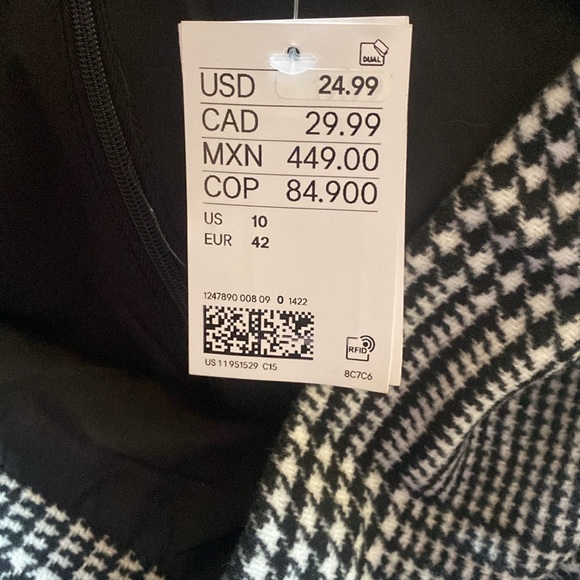 H&M, NWT, Houndstooth Mini Skirt, Size 10 - Picture 7 of 7
